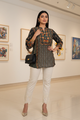 Art Gallery Look
