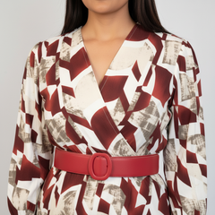 Close-up Neckline & Belt