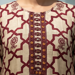 Neckline Close-Up - Maroon Geo Kurta