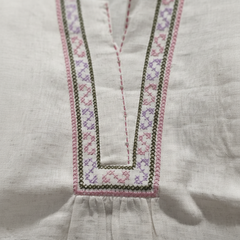 Neckline Close-Up