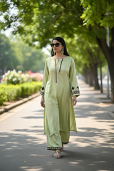 Pista Kurta - Street Walk 2